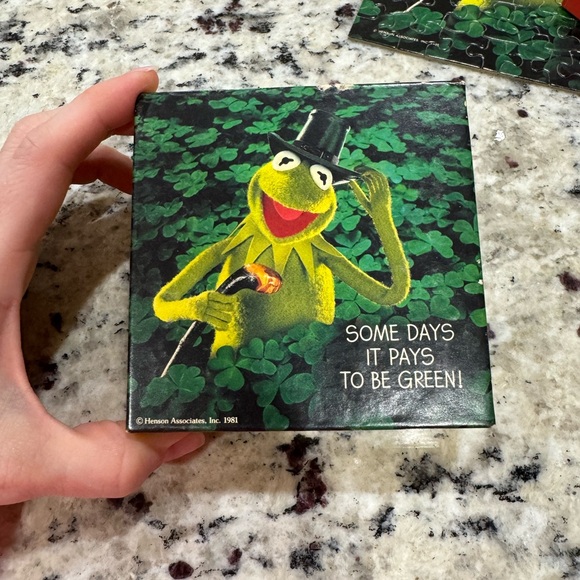 JIM HENSON HALLMARK CARDS 1981 KERMIT THE FROG ERIN GO FROG  7” PUZZLE - Picture 2 of 5